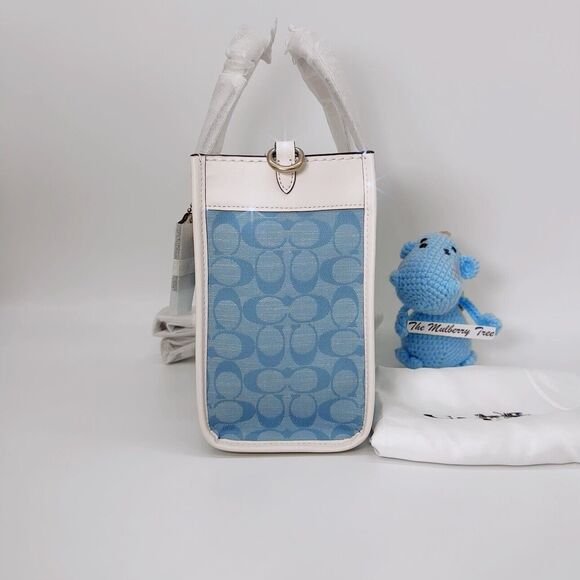 Coach Field Tote 22 In Signature Chambray Handbag C4692 Light Washed Denim Chalk - Picture 2 of 5